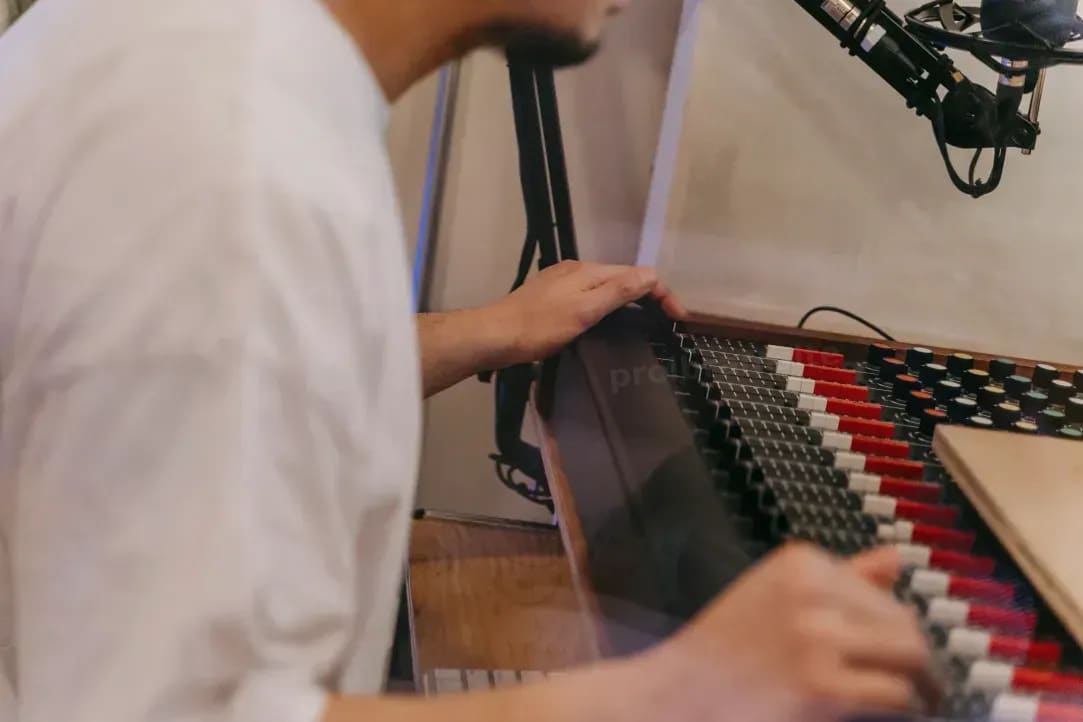 Cómo saber si un local necesita tratamiento acústico